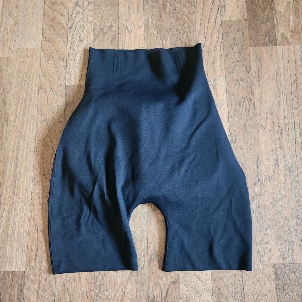 Black High Waisted Padded Shapewear Shorts Butt Lifter Body Shaper Small 694